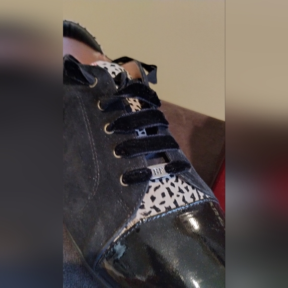 NWT BeautiFeel Ivory/Black Velvet Suede lux trainer shoes, Italian leather. - Picture 11 of 15
